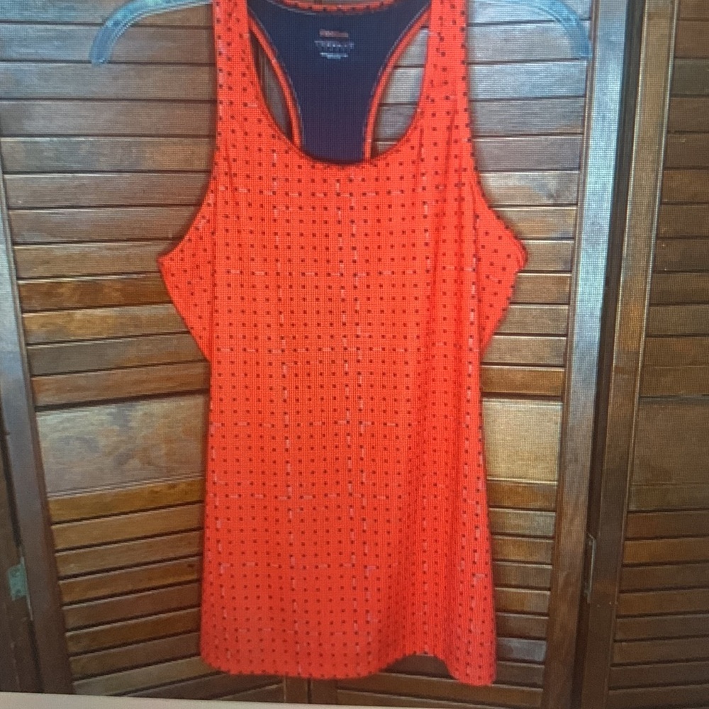 Reebok‎ Red Racerback Activewear Sleeveless Shirt - Picture 4 of 6